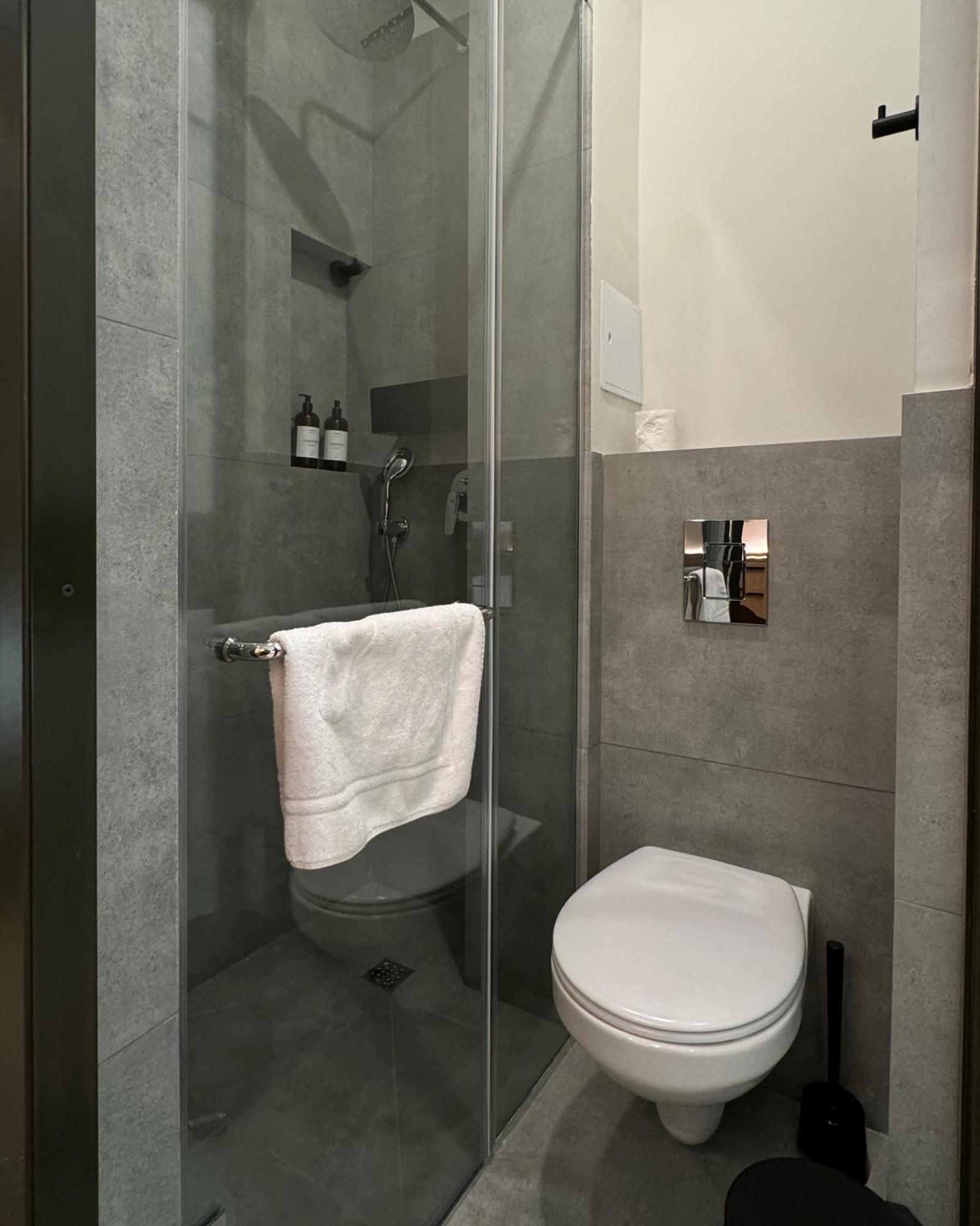 Mosh Mosh Boutique Hotel Almaty Eksteriør bilde