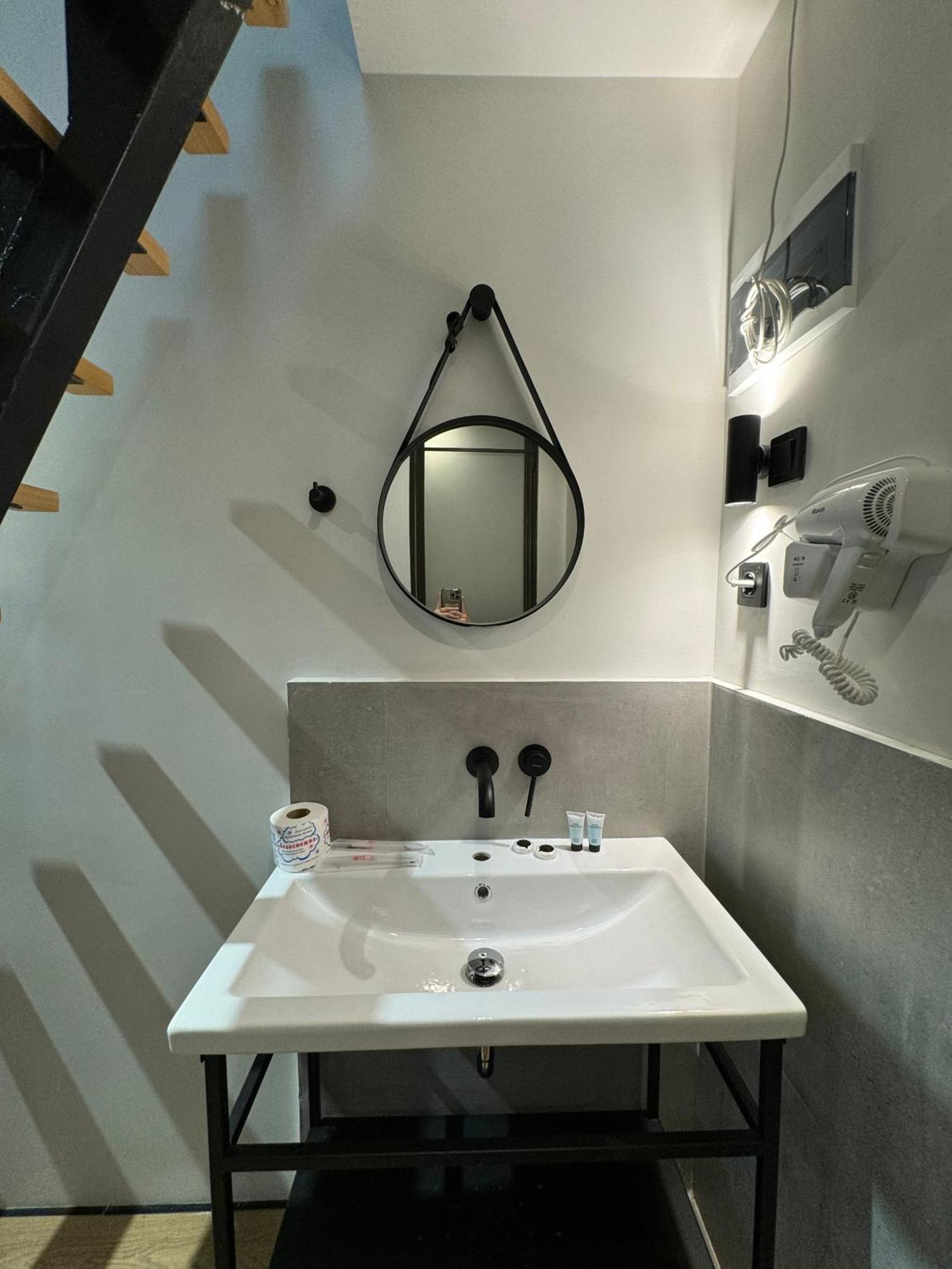 Mosh Mosh Boutique Hotel Almaty Eksteriør bilde