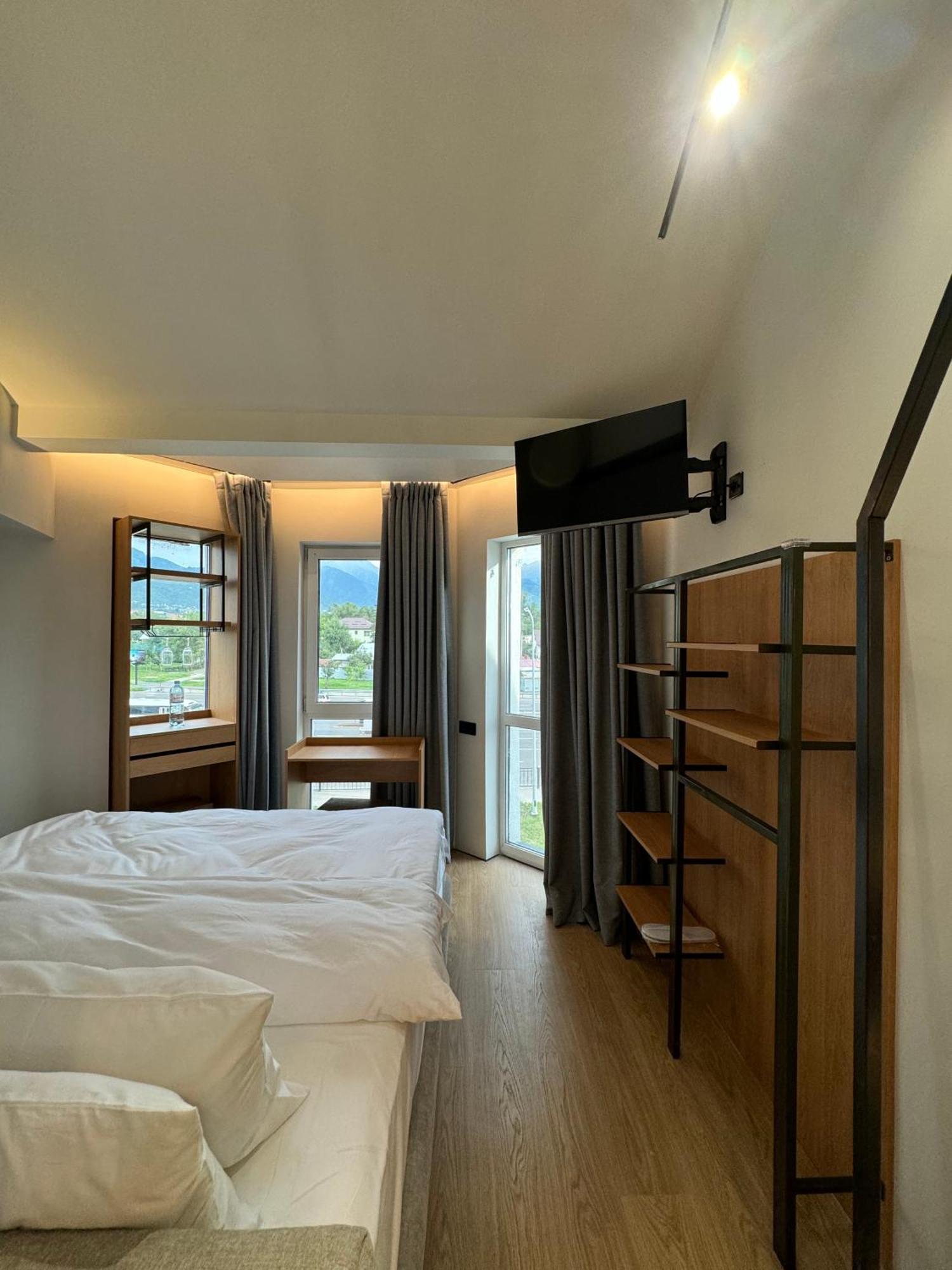 Mosh Mosh Boutique Hotel Almaty Eksteriør bilde